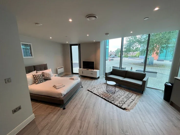 Flat Wokingham Road in Bracknell