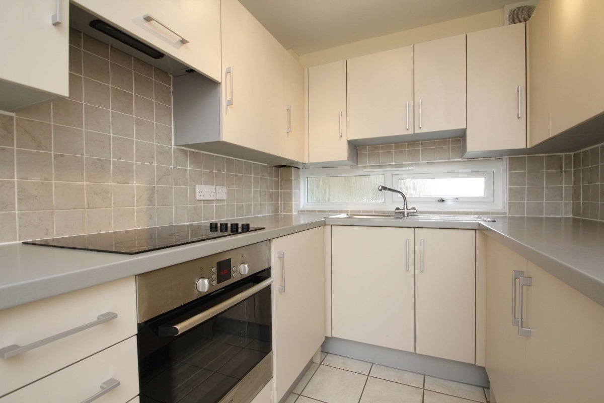 Flat Thackley End in Oxford