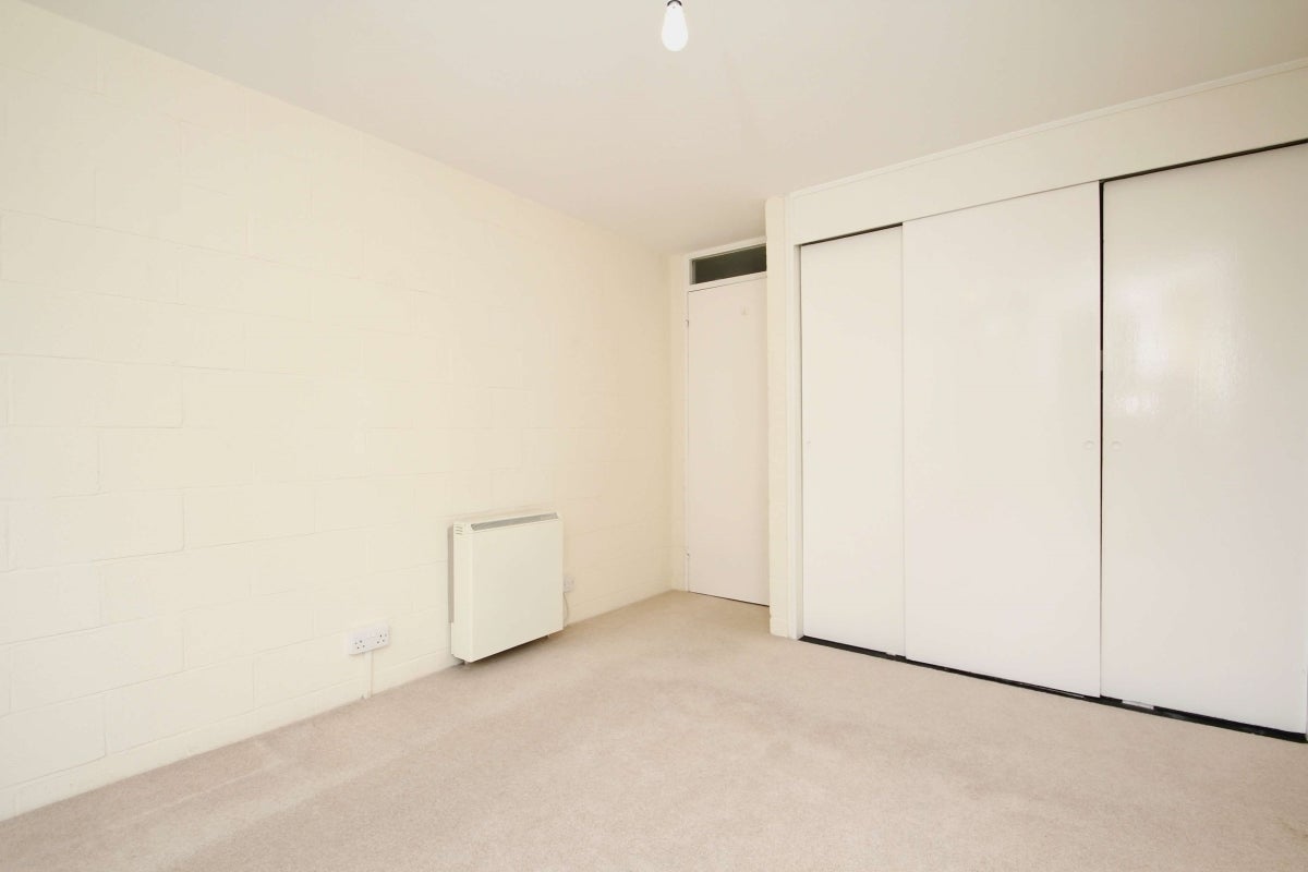Flat Thackley End in Oxford