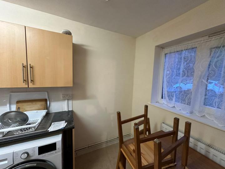 Flat Braybourne Close in Greater London