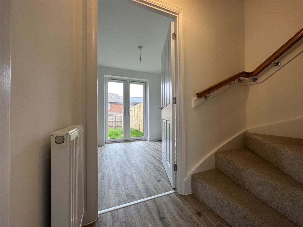 Flat Mortimer Place in Poole