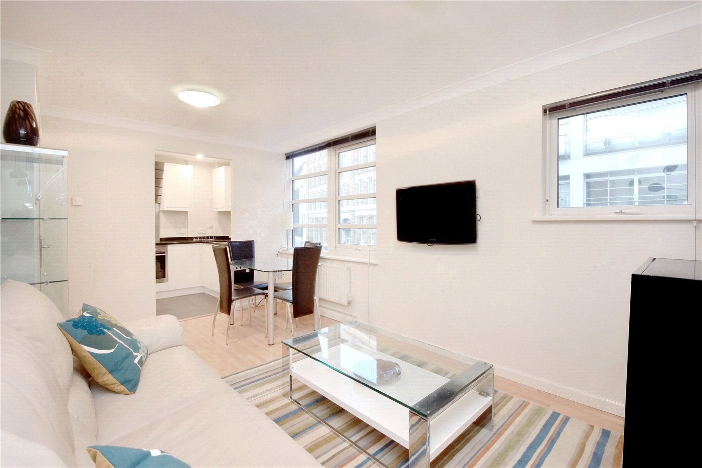 Flat St. John Street in Greater London