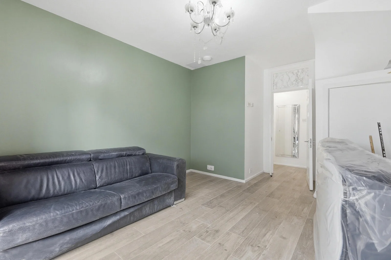 House Wrights Road in Greater London
