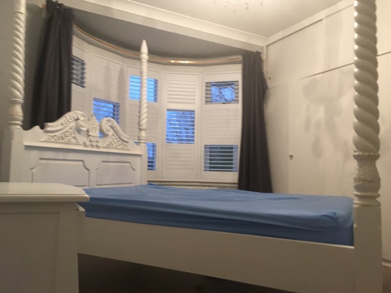 Room Pershore Place in Coventry