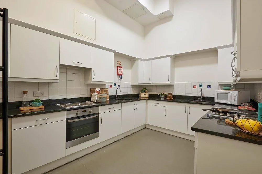Flat Northumberland Avenue in City of Westminster