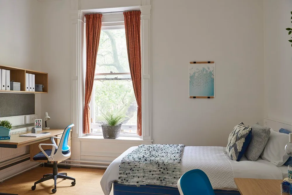 Flat Northumberland Avenue in City of Westminster