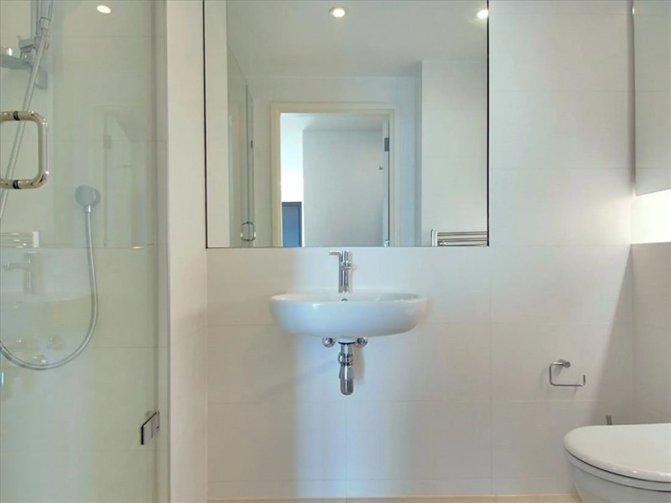 Flat Wollaston Close in Greater London