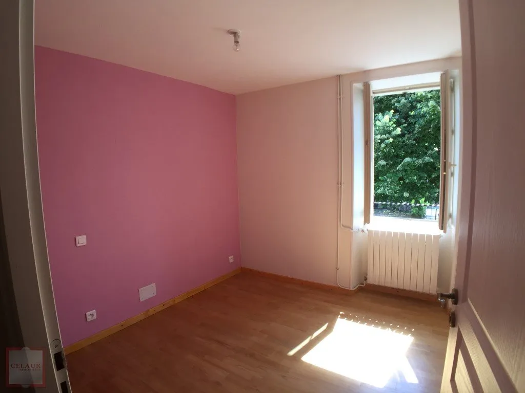 House Route de Limes in Saint-Julien-Maumont