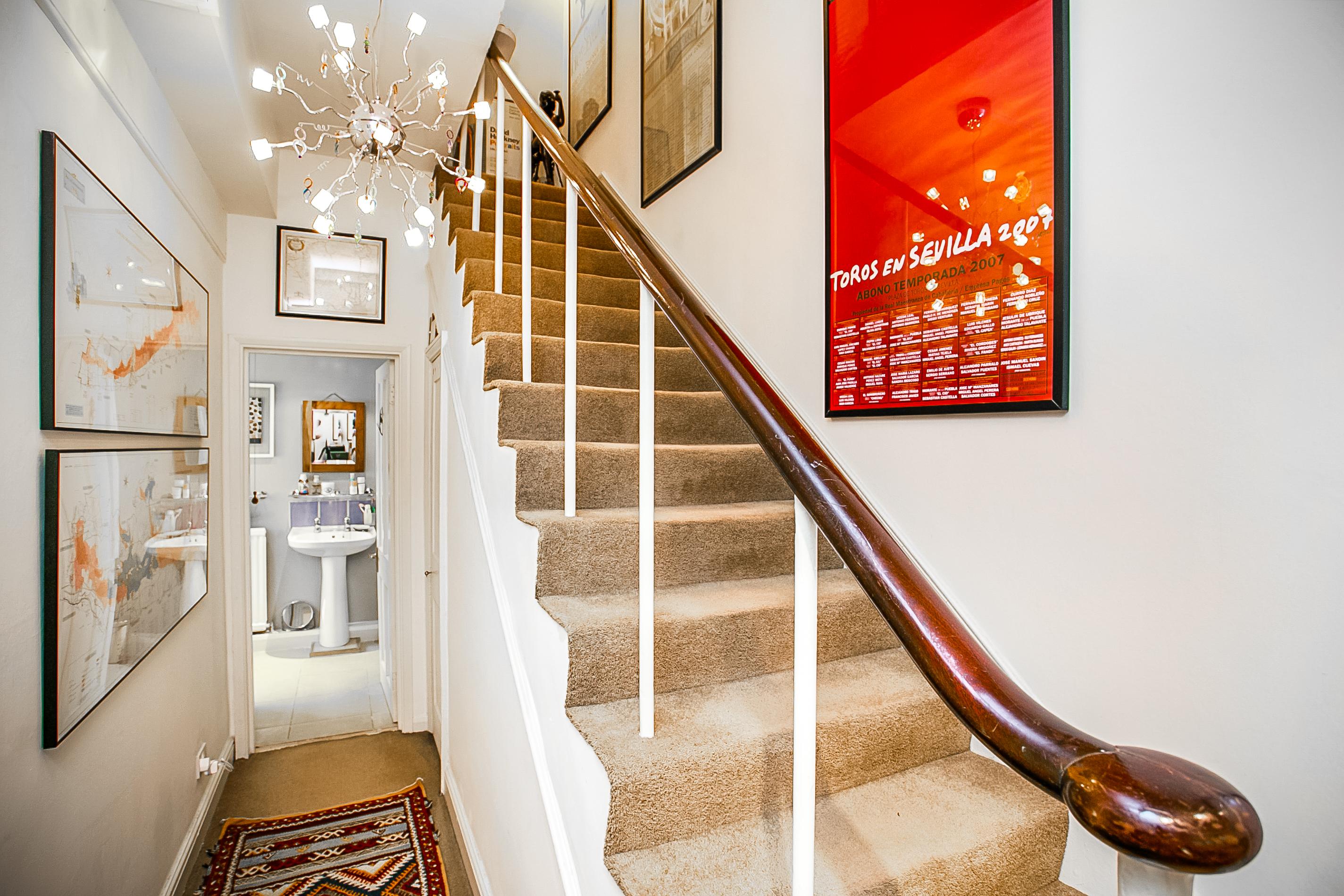 Flat Bessborough Place in City of Westminster