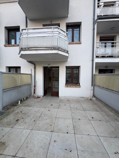 Flat Rue Émile Combes in Houilles