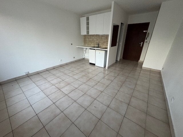 Flat Rue Émile Combes in Houilles
