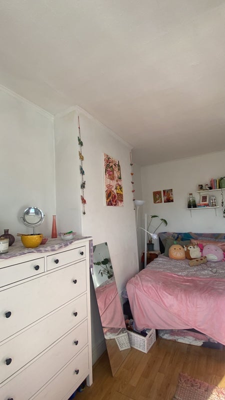 Room Ashley Down Road in Bristol