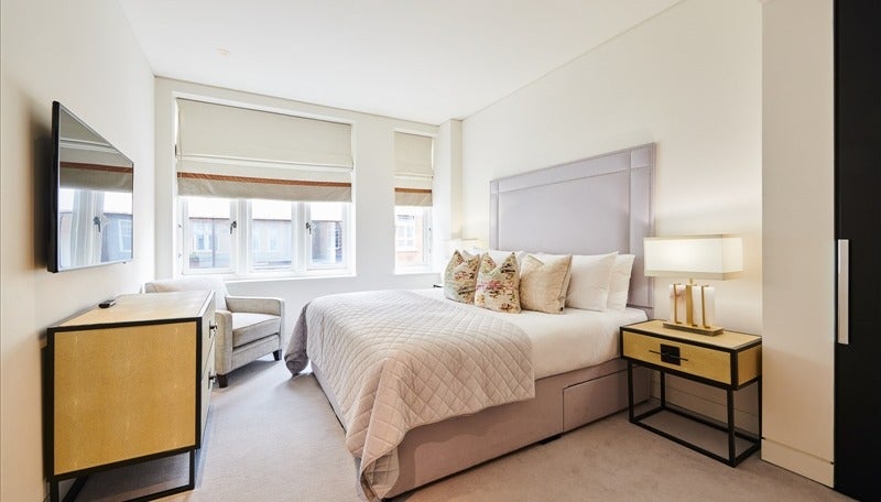 Flat Duke Street in City of Westminster
