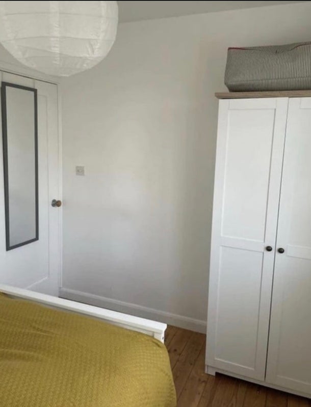 Room Gillender Street in Greater London