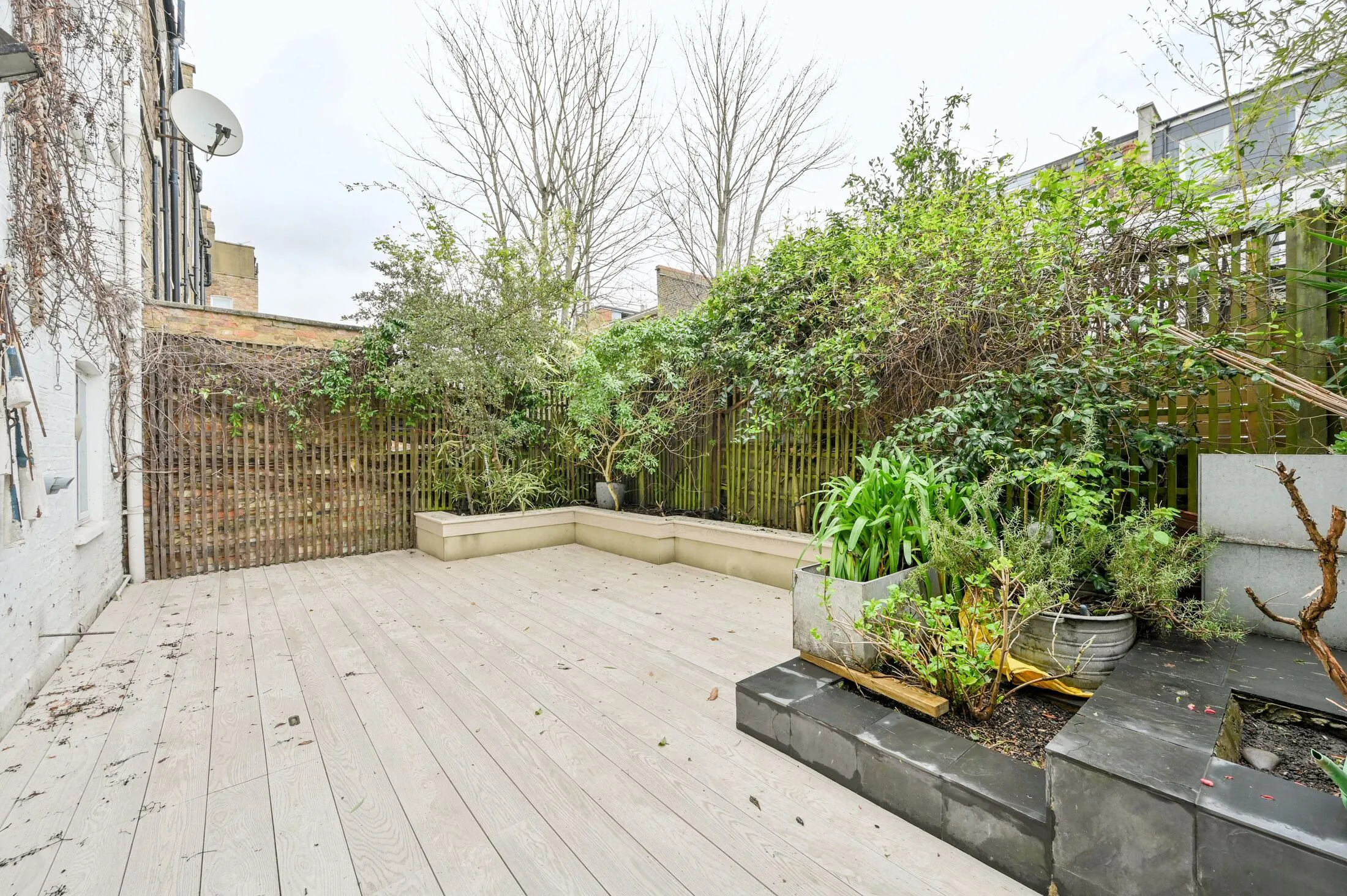 House Hetley Road in Greater London