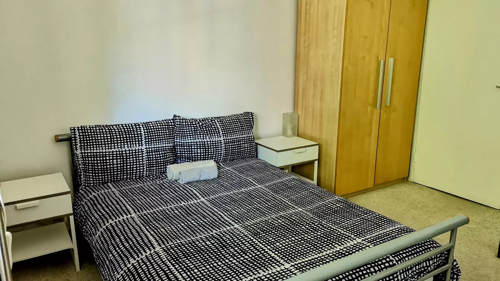 Flat Strafford Street in Greater London