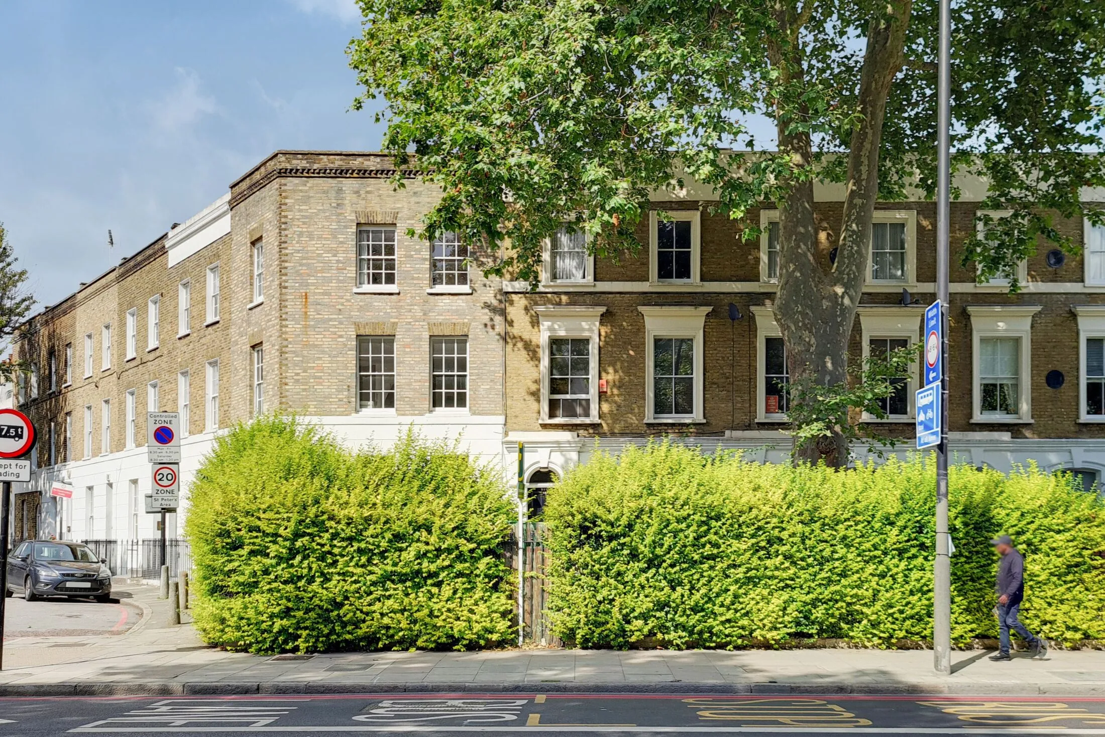 Flat City Road in Greater London