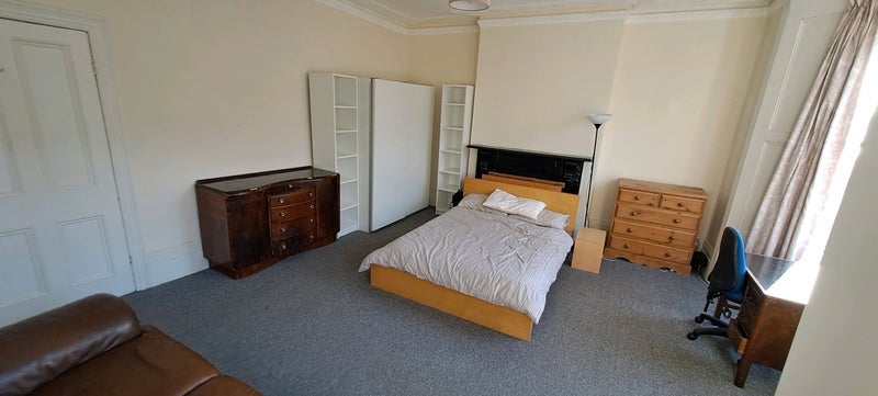 Room Poplar Grove in Greater London