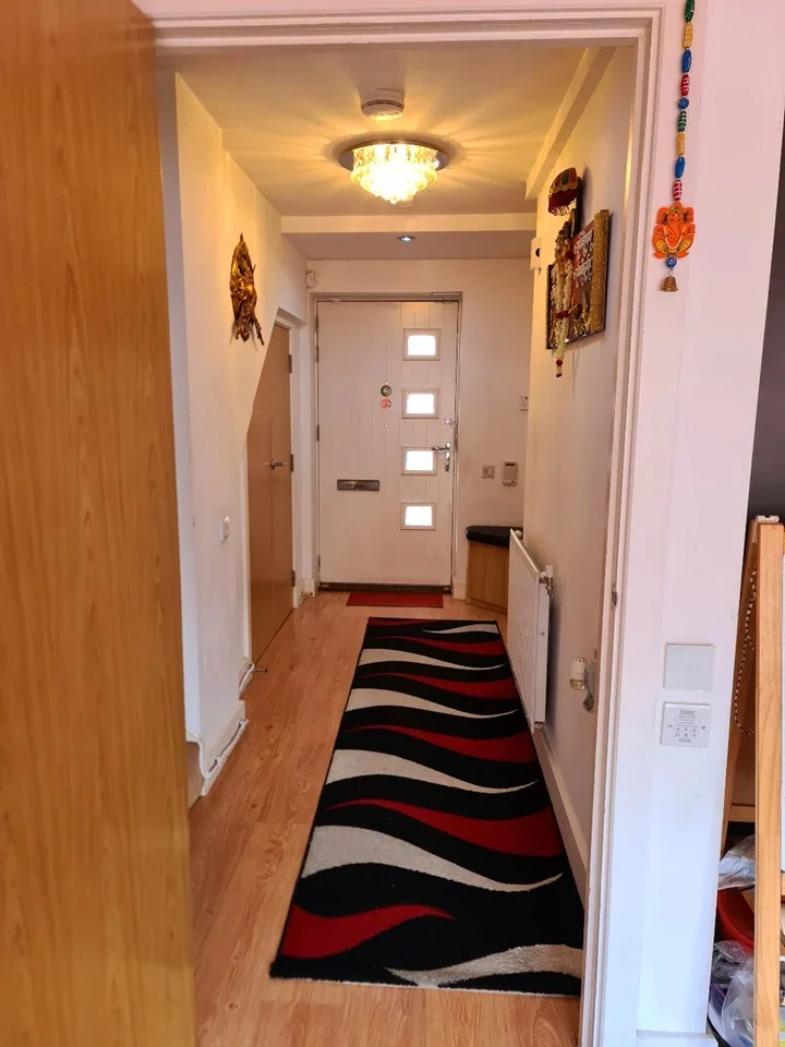 House Pontes Avenue in Greater London