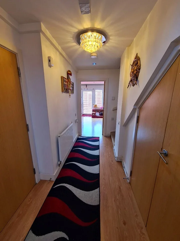 House Pontes Avenue in Greater London