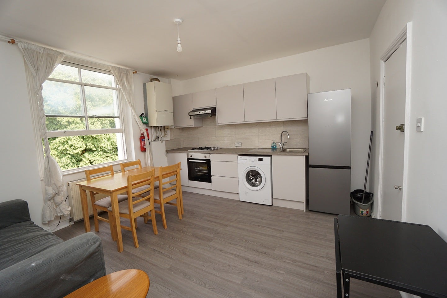 Flat Caledonian Road in Greater London