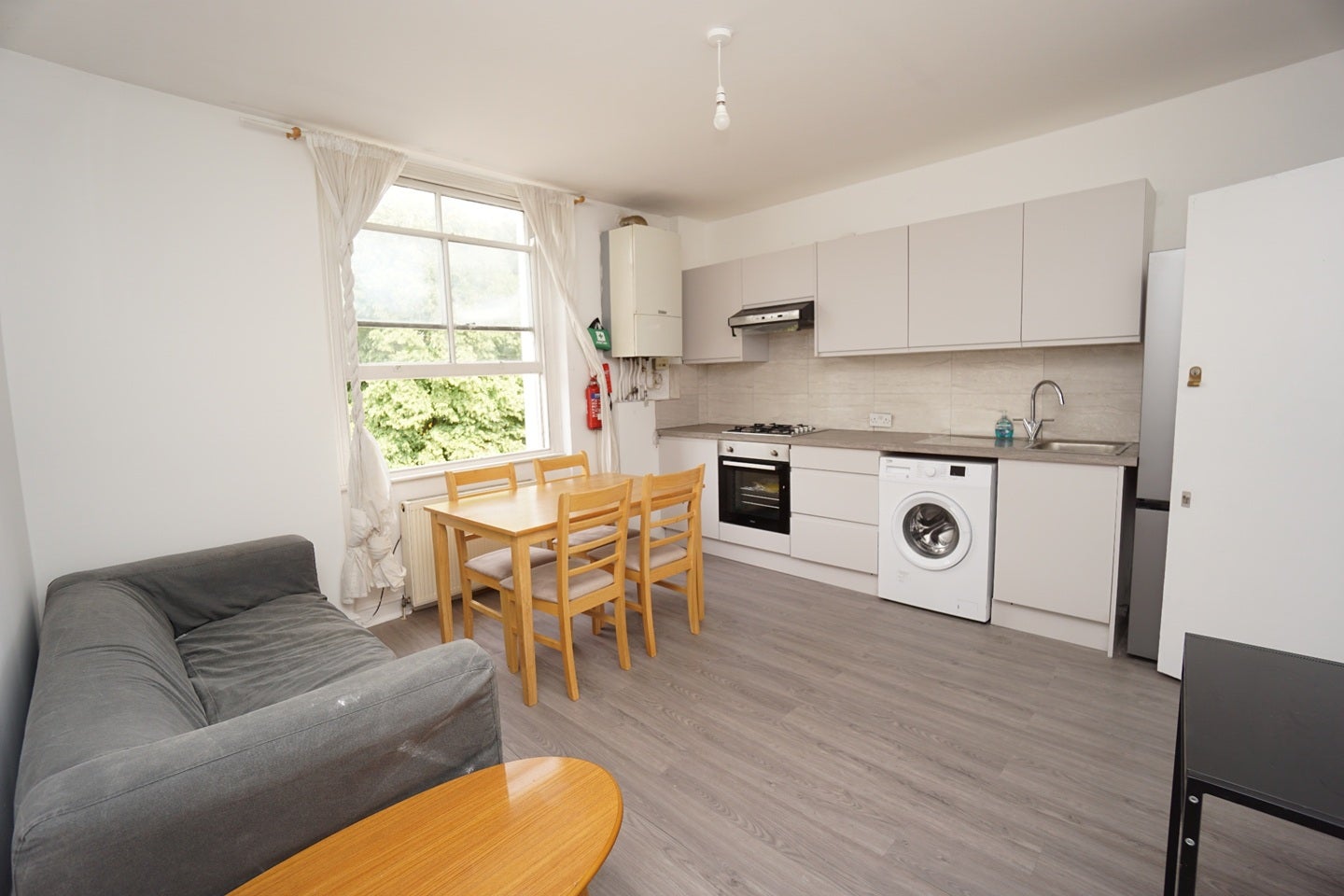 Flat Caledonian Road in Greater London