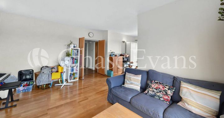 Flat Old Bellgate Place in Greater London