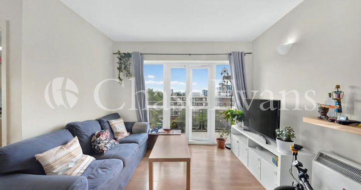 Flat Old Bellgate Place in Greater London