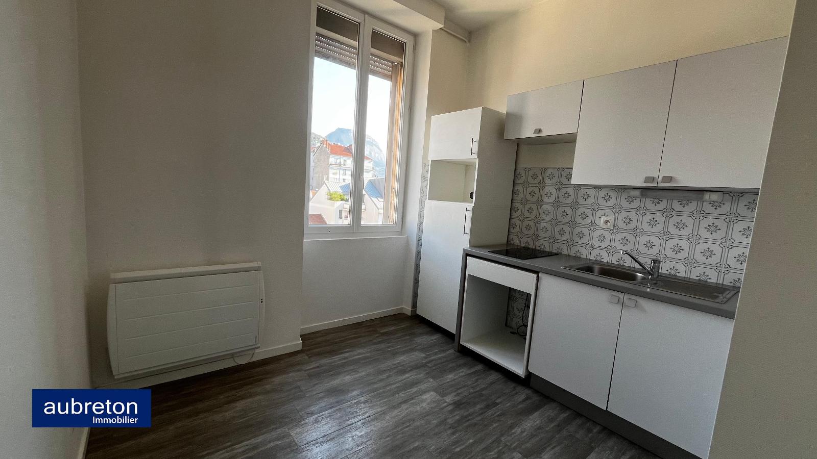 Flat Rue du Dauphiné in Grenoble