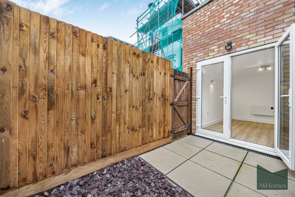 Flat Gladstone Place in Greater London