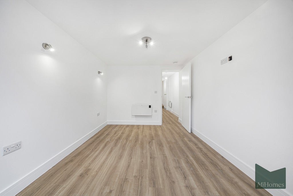 Flat Gladstone Place in Greater London