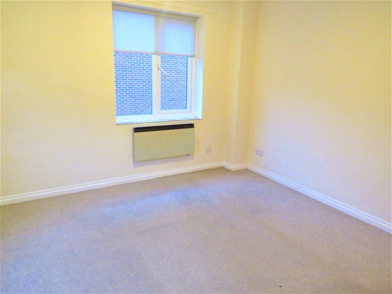 Flat Eastgate Square in Chichester