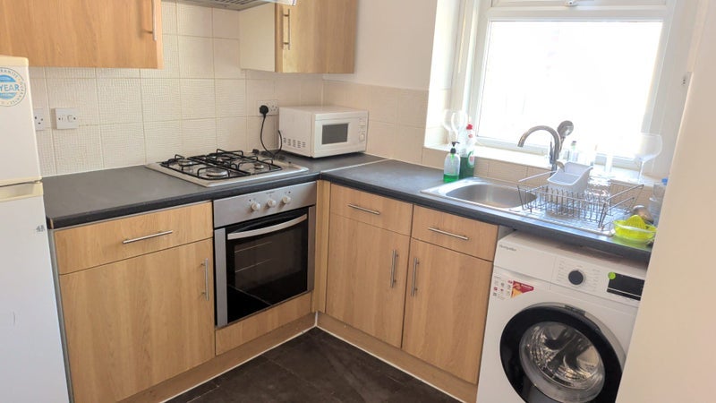 Room Grange Avenue in Greater London