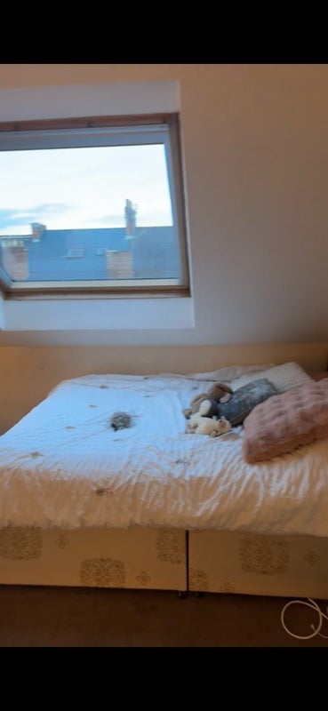 Room Mayfair Road in Newcastle upon Tyne