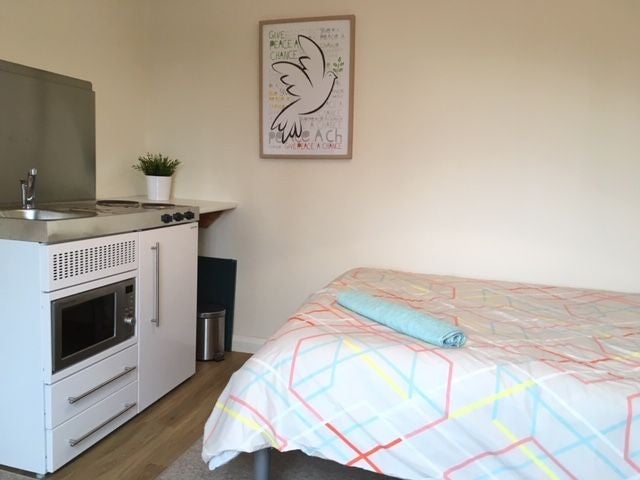Room Farley Road in Greater London