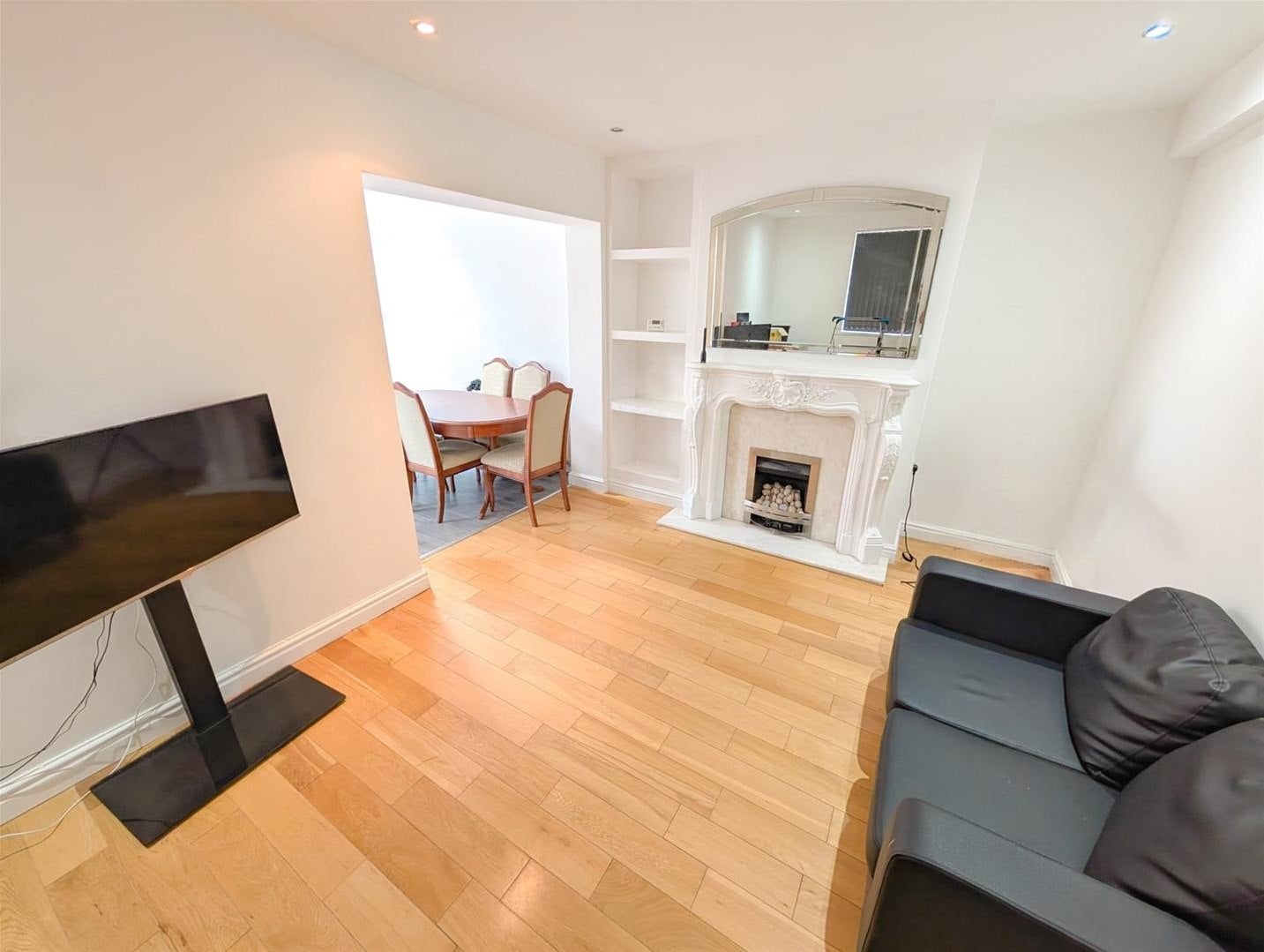 Room Worsley Road in Salford
