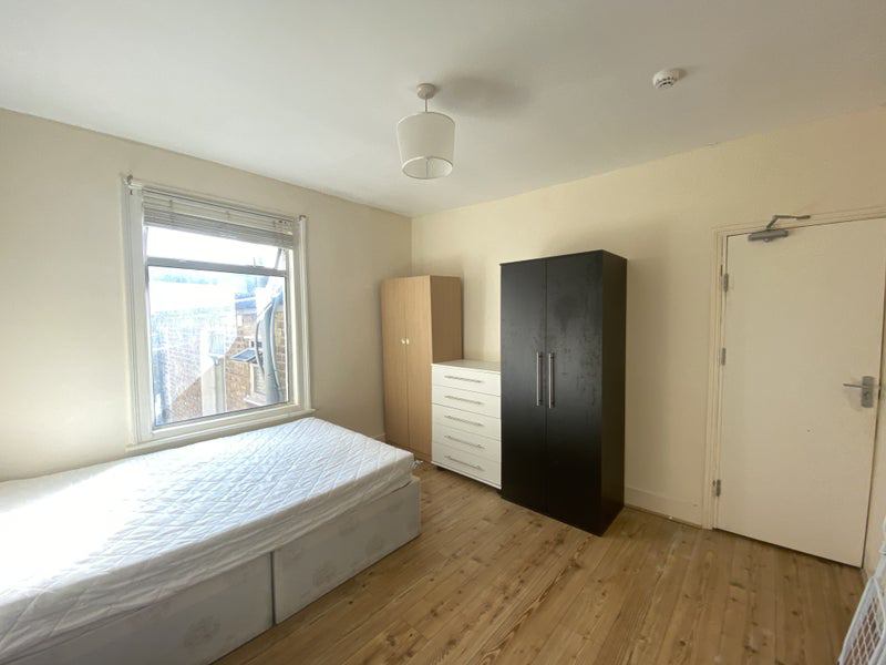 Room Peckham High Street in Greater London