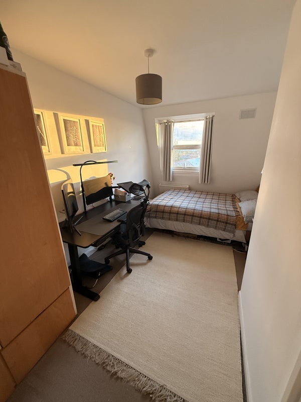 Room Brecknock Road in Greater London