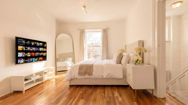 Flat Holland Park Road in Greater London