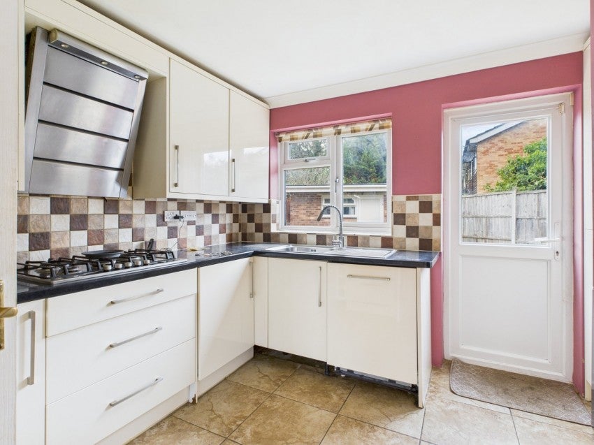 House Hazell Way in Stoke Poges