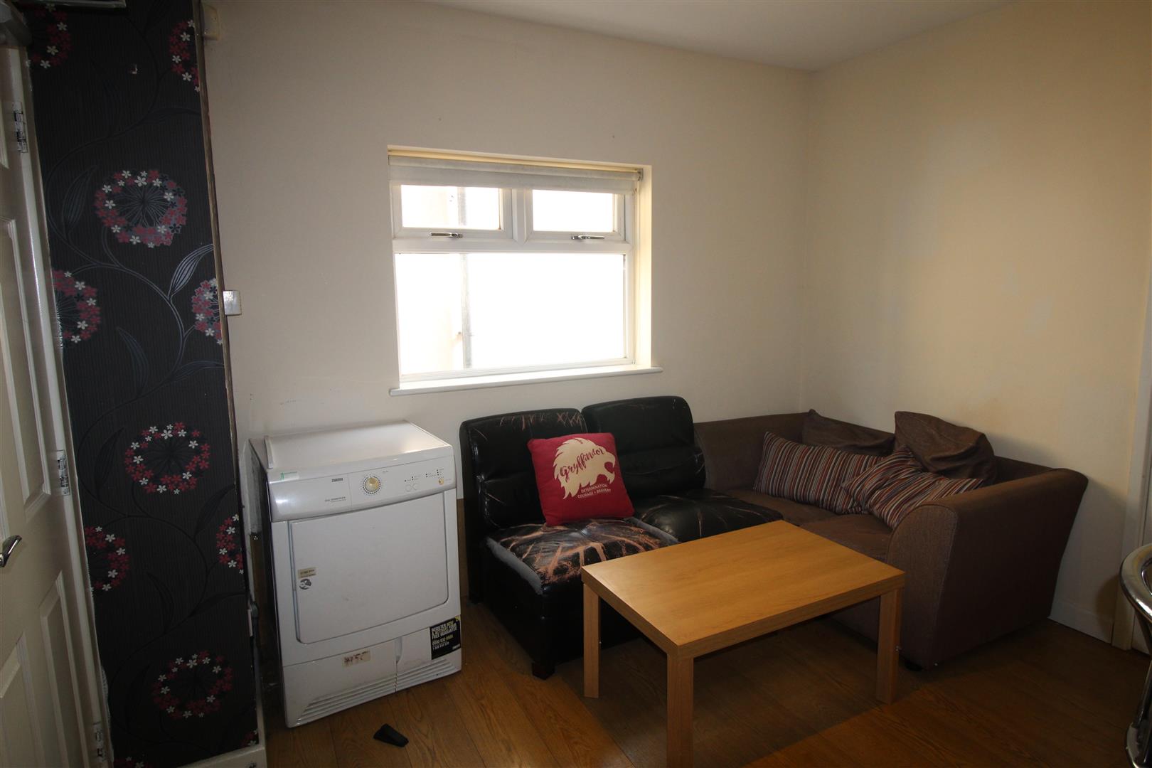 Room Beeston Road in Nottingham