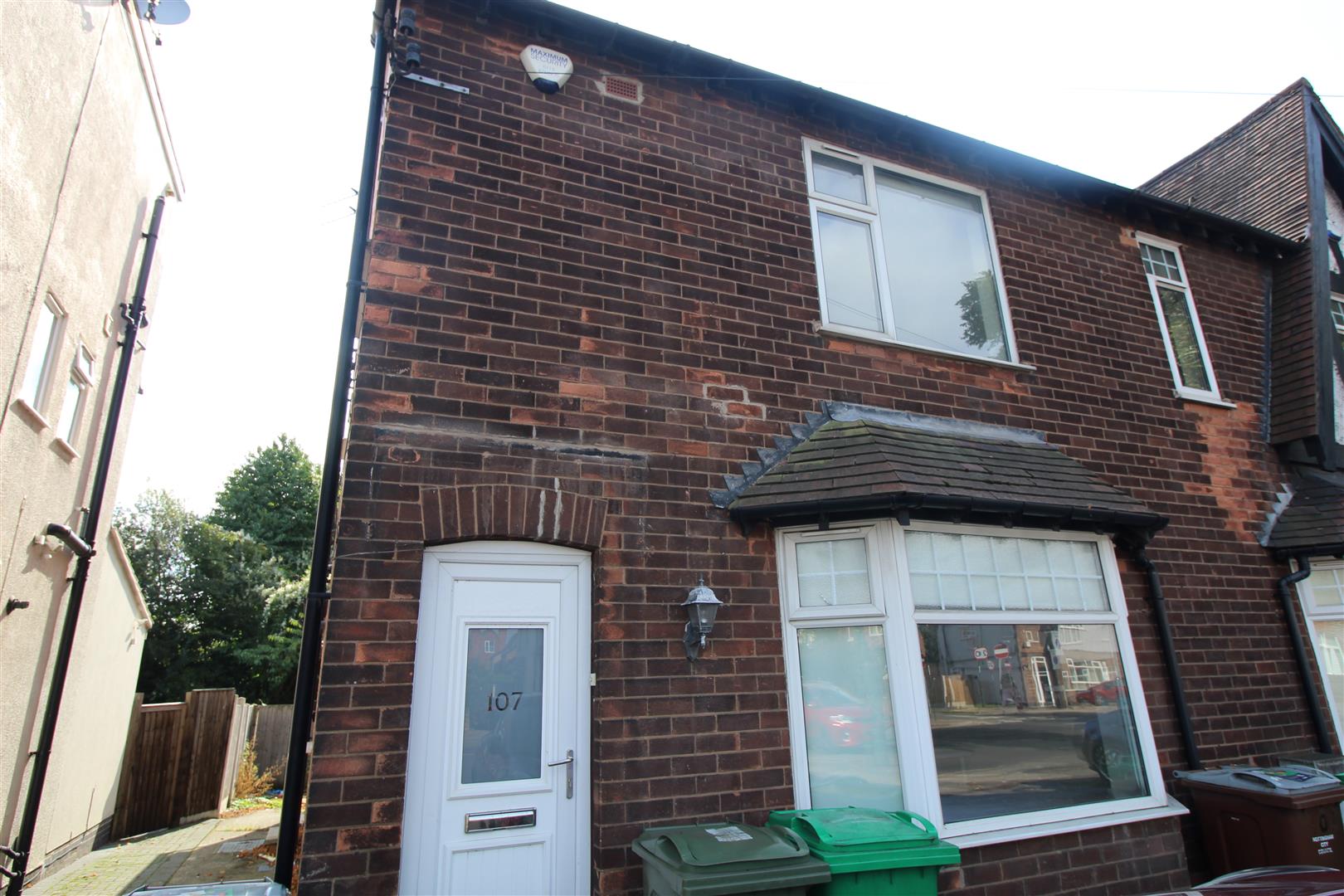 Room Beeston Road in Nottingham