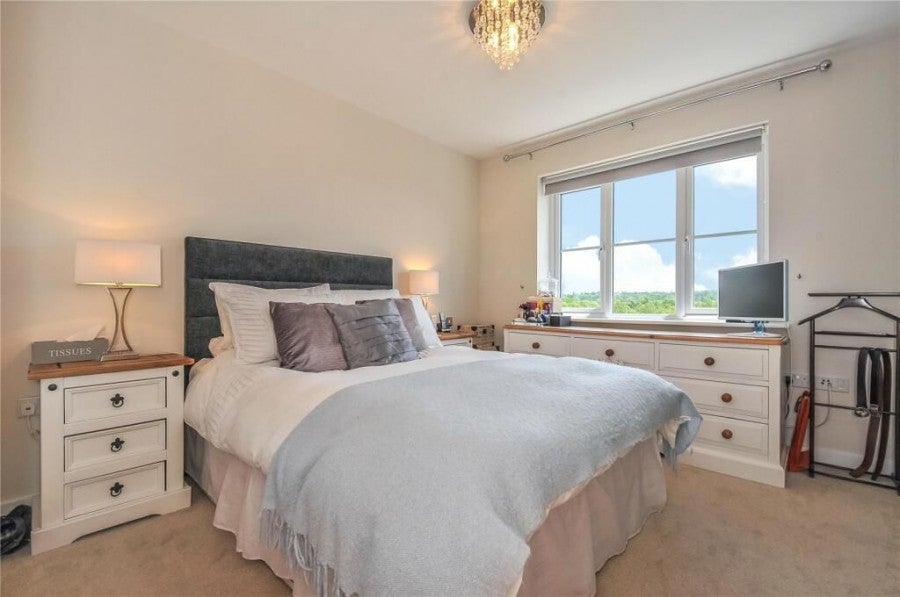Flat Eden Road in Sevenoaks