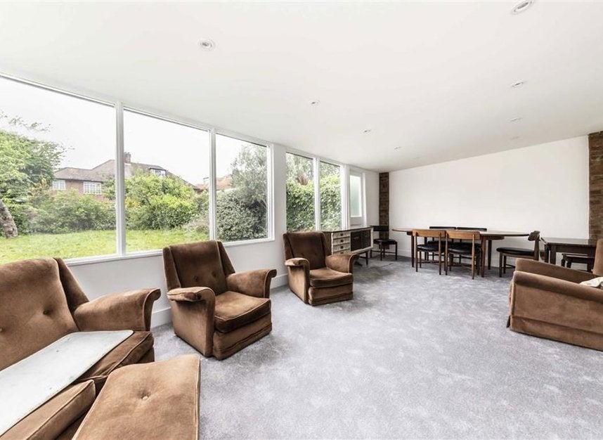 House Sneyd Road in Greater London