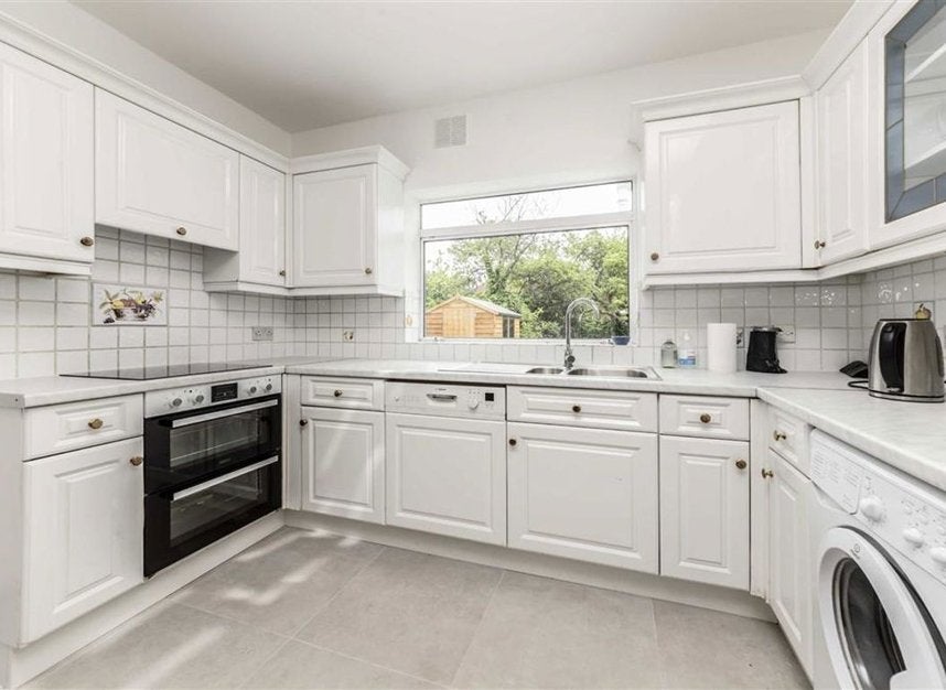 House Sneyd Road in Greater London