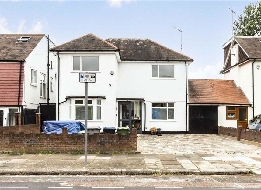 House Sneyd Road in Greater London