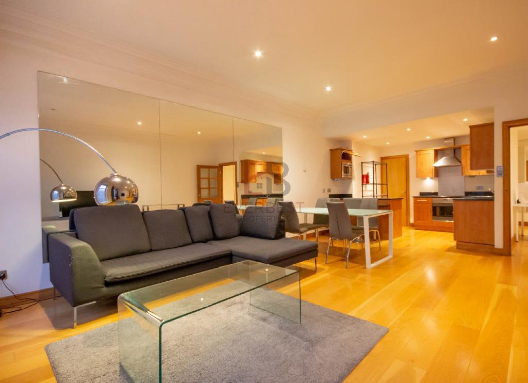 Flat Grainger Street in Newcastle upon Tyne