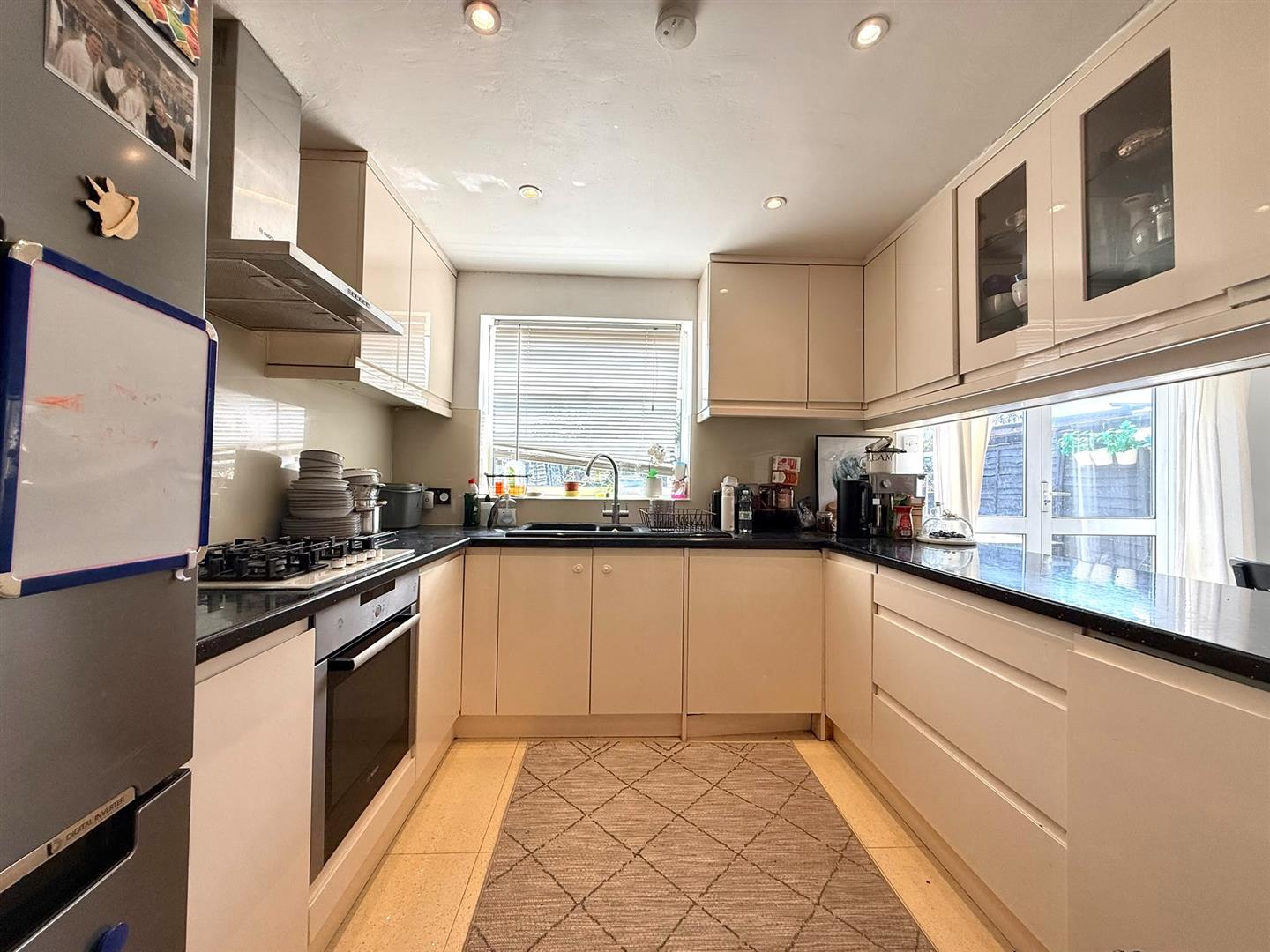 House Denecroft Crescent in Greater London