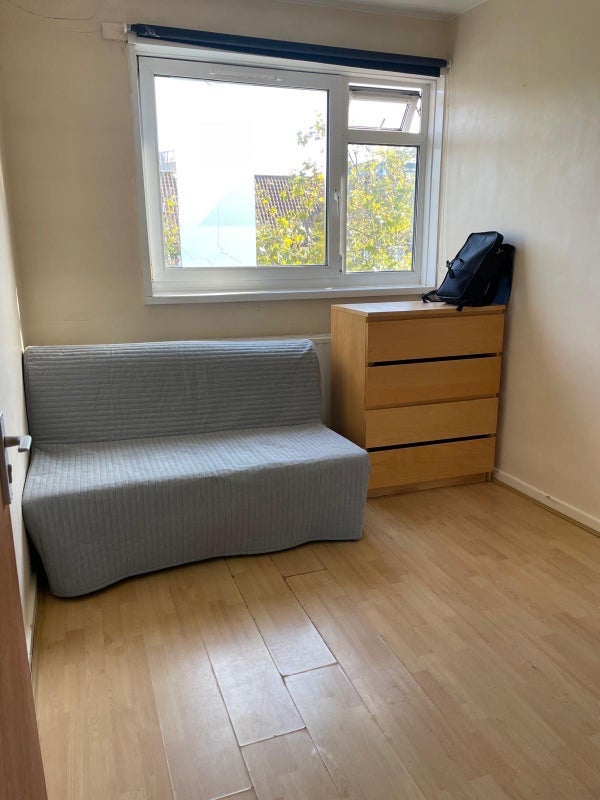 Flat Camberwell Road in Greater London