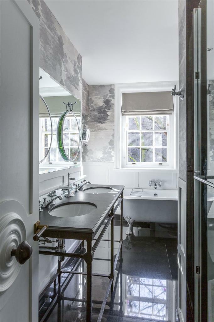 Flat North Audley Street in City of Westminster